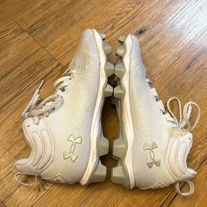 Under Armour Men’s Cleats White/Grey Size 8.5